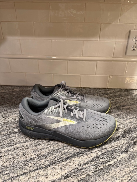 Brooks Other - Men’s Brooks Ghost 16 Size 12.5 Wide/2E